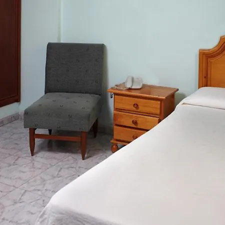 Tanausu Hotel 3*